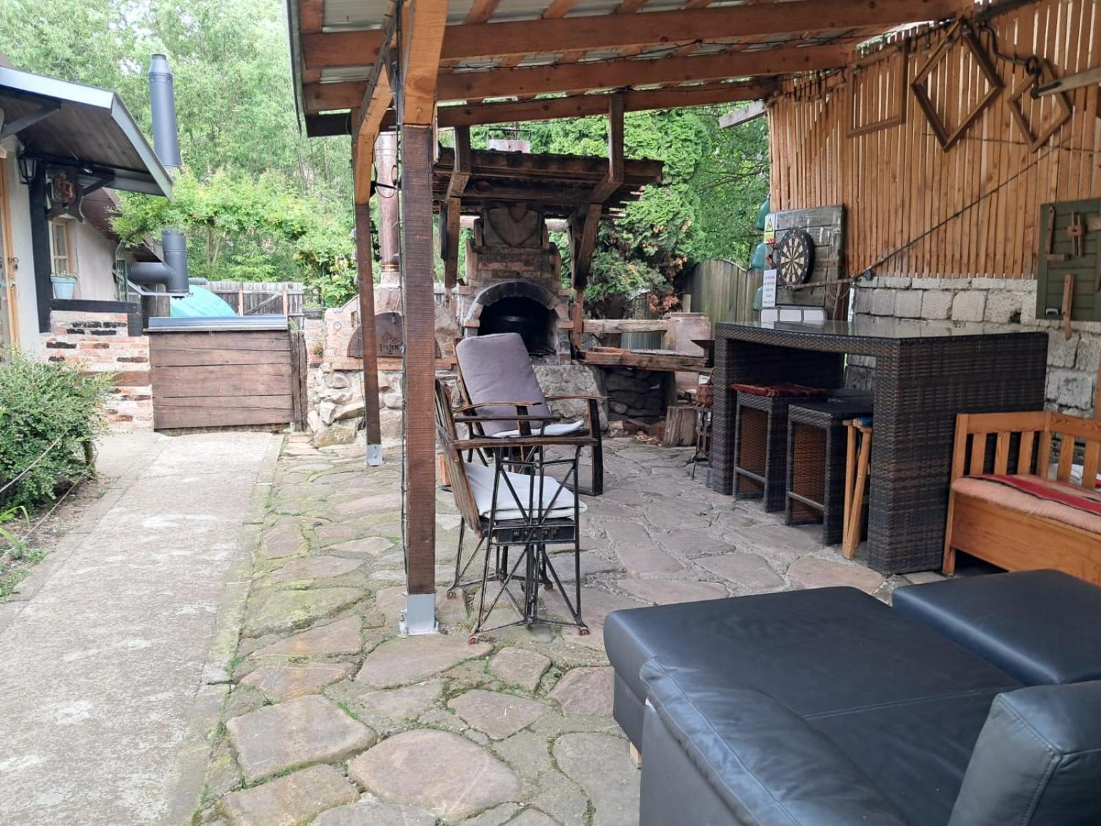 Home Of Art Rîşnov Luaran gambar